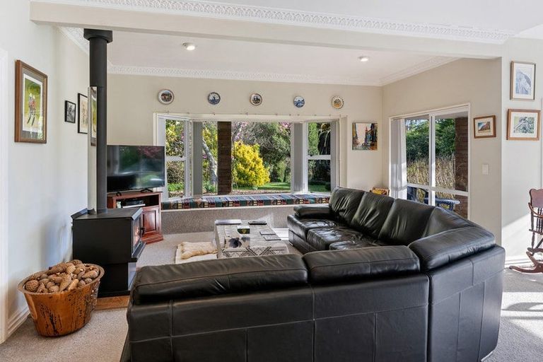 Photo of property in 2 Sunglo Terrace, Otaki, 5512