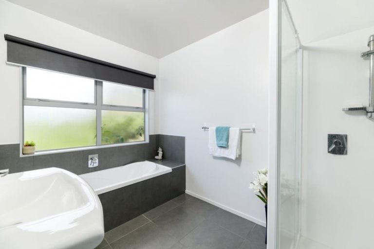 Photo of property in 44 Buxton Place, Ohauiti, Tauranga, 3112