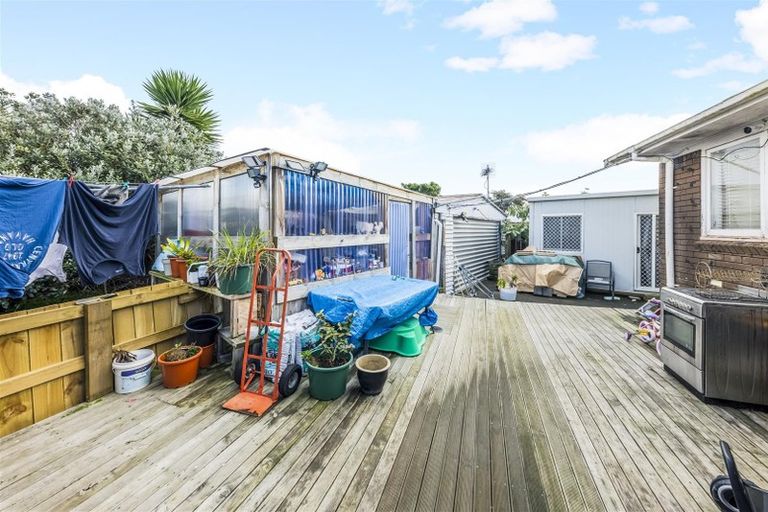 Photo of property in 104 Rowandale Avenue, Manurewa, Auckland, 2102