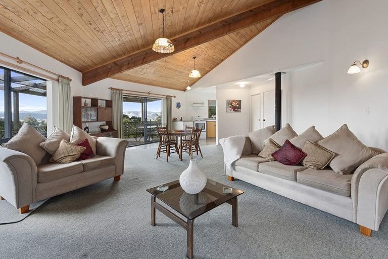 Photo of property in 9 Nova Way, Kauri, 0185