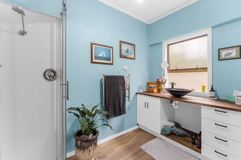 Photo of property in 1 Burgess Street, Te Aroha, 3320