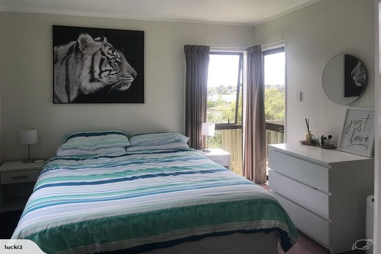 Photo of property in 4 Hassan Drive, Massey, Auckland, 0614