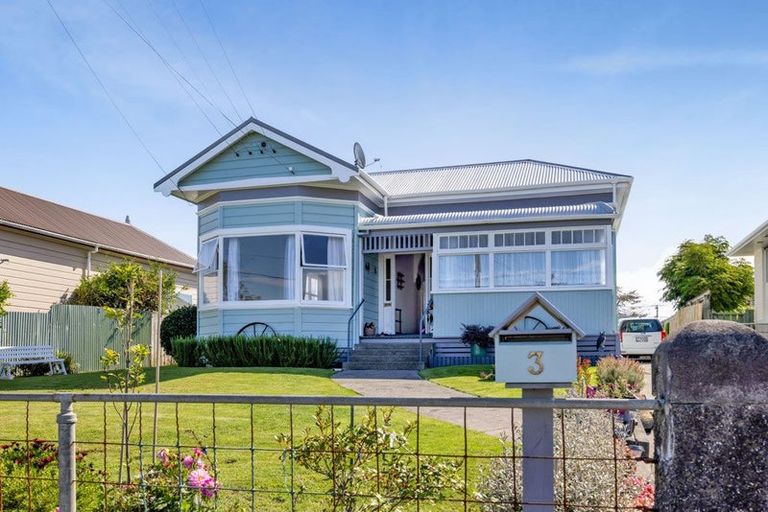 Photo of property in 3 Victoria Street, Hawera, 4610