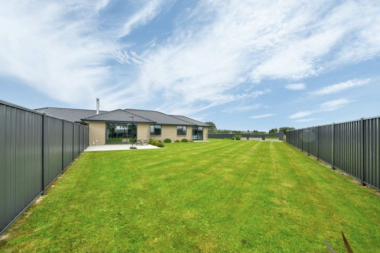 Photo of property in 11 Tui Place, Edendale, Wyndham, 9893