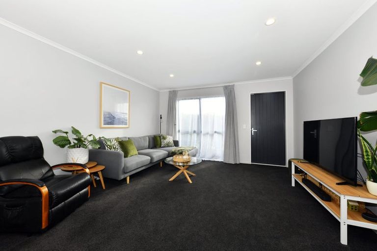 Photo of property in 27 William Dawson Crescent, Wigram, Christchurch, 8025