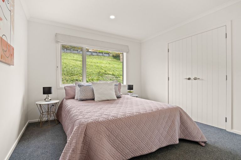 Photo of property in 17 Glendermid Close, Sawyers Bay, Port Chalmers, 9023
