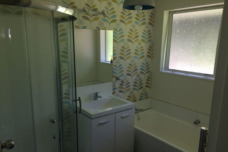 Photo of property in 15 Kauri Road, Waikanae, 5036