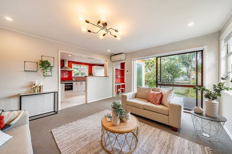 Photo of property in 18 Atiawa Crescent, Waiwhetu, Lower Hutt, 5010