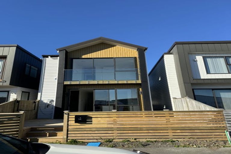 Photo of property in 14 Parahau Road, Papakura, 2110