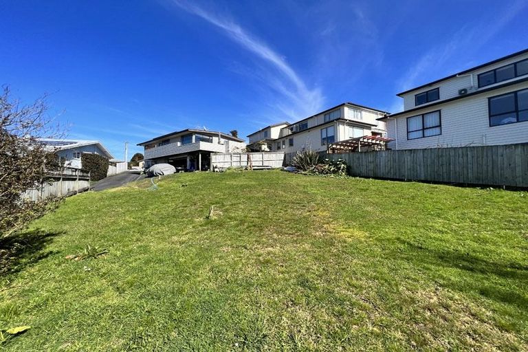 Photo of property in 6a Hauraki Crescent, Pinehill, Auckland, 0632