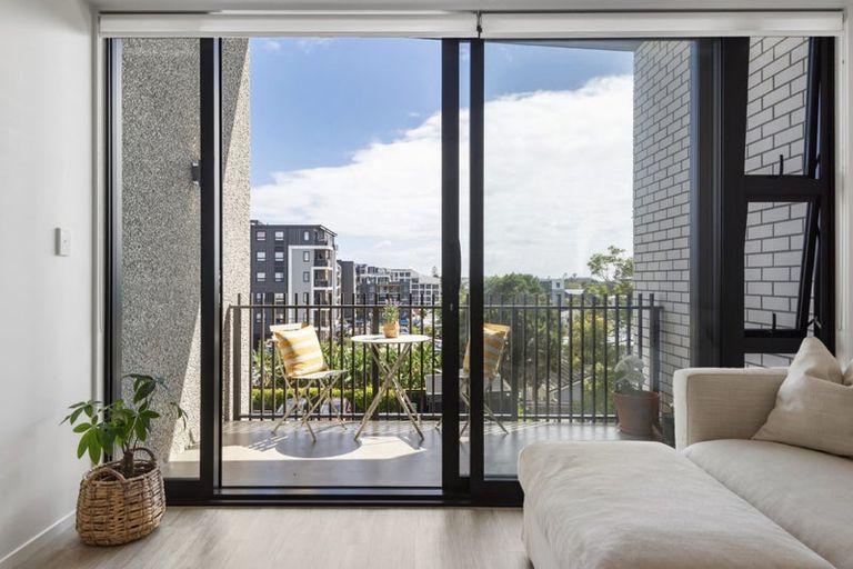 Photo of property in 210/165 Lake Road, Northcote, Auckland, 0627