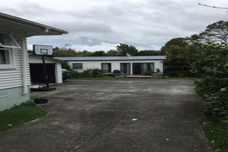 Photo of property in 28 Hillcrest Avenue, Hillcrest, Auckland, 0627