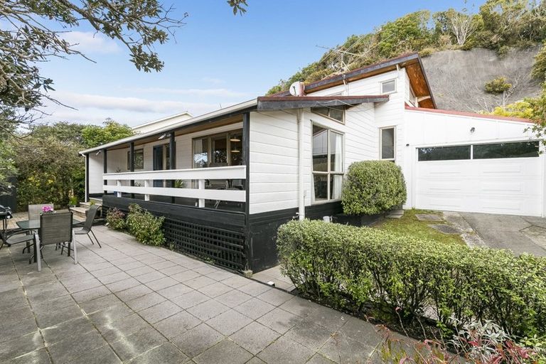 Photo of property in 12 Lynmouth Avenue, Karori, Wellington, 6012