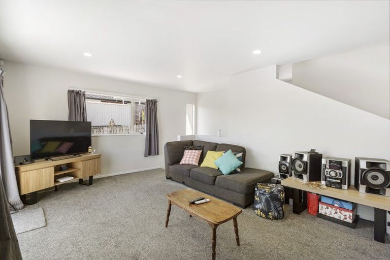 Photo of property in 30 Vireya Court, Goodwood Heights, Auckland, 2105