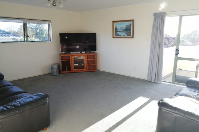 Photo of property in 14 Bedford Street, Te Atatu South, Auckland, 0610