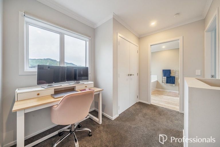 Photo of property in 4d Carroll Grove, Trentham, Upper Hutt, 5018