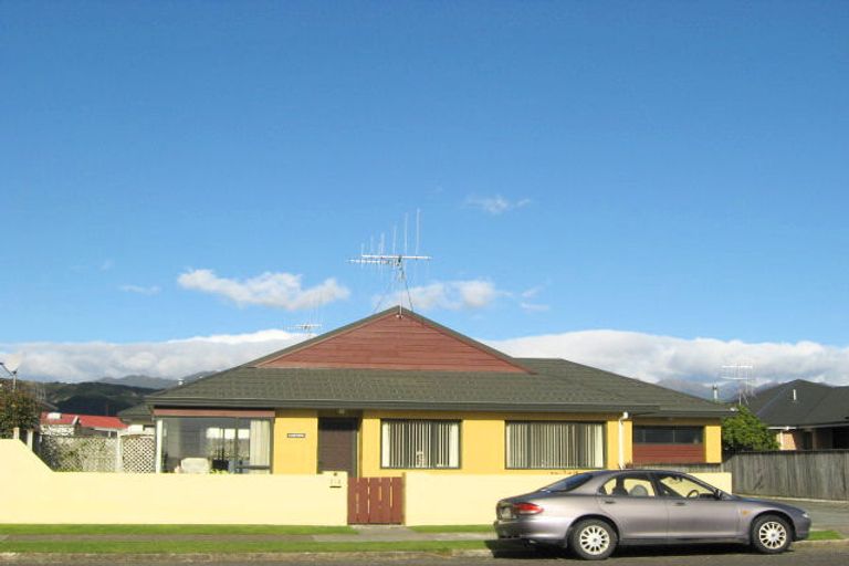 Photo of property in 174 Bartholomew Road, Levin, 5510