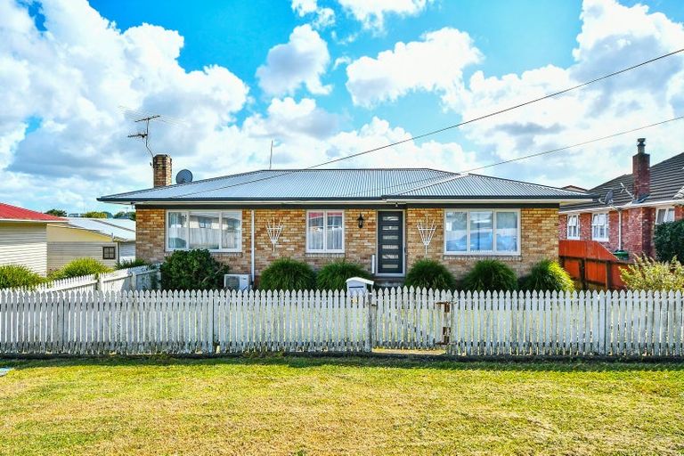 Photo of property in 14 Elizabeth Street, Tuakau, 2121