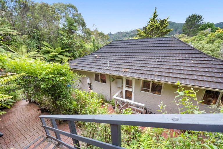 Photo of property in 14 Winchester Avenue, Pinehaven, Upper Hutt, 5019