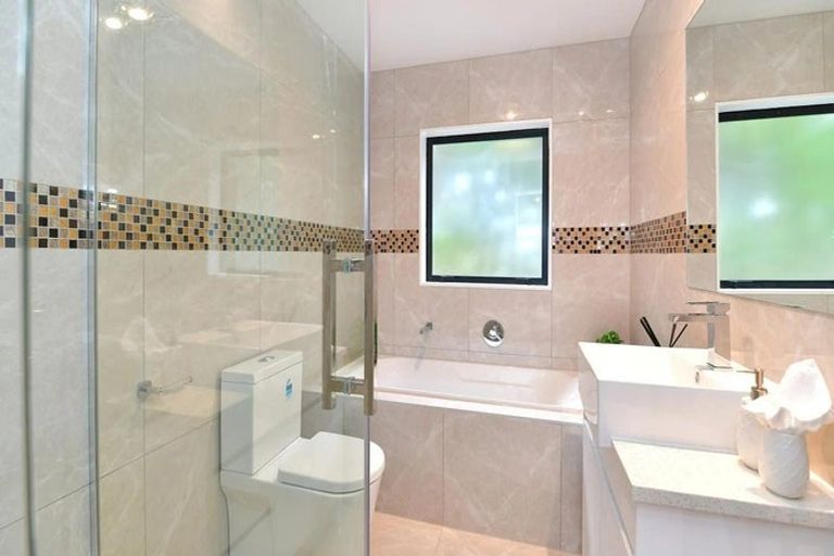 Photo of property in 46 Resolution Drive, Gulf Harbour, Whangaparaoa, 0930