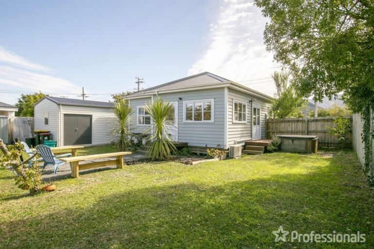 Photo of property in 23 Lyon Street, Featherston, 5710