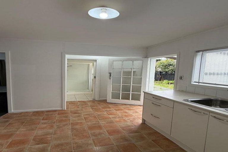Photo of property in 9 Edwin Freeman Place, Ranui, Auckland, 0612