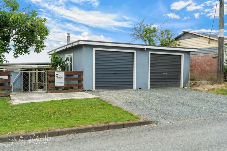 Photo of property in 5 Griffin Road, Maungaturoto, 0520