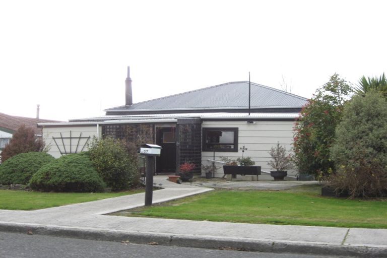 Photo of property in 37 Saint Catherine Street, Kaitangata, 9210