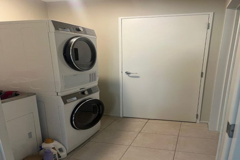 Photo of property in 18 Ballymore Drive, Pinehill, Auckland, 0632