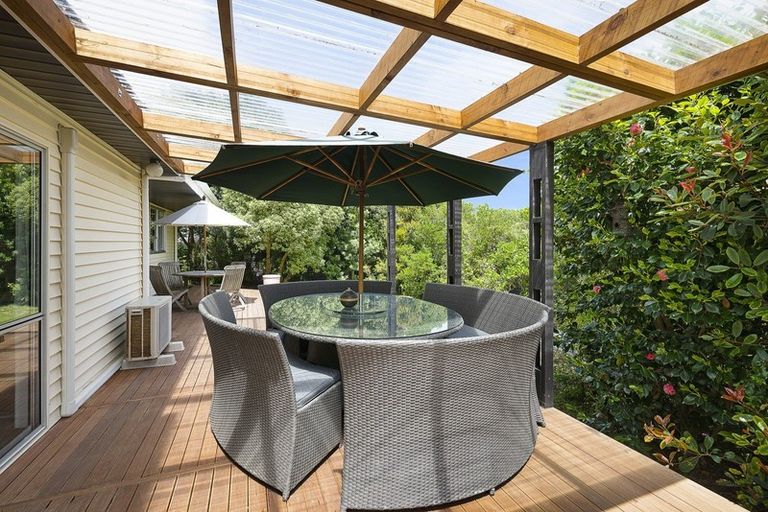 Photo of property in 11 Horomona Road, Paekakariki, 5034