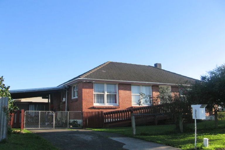 Photo of property in 2 Exeter Crescent, Takaro, Palmerston North, 4412