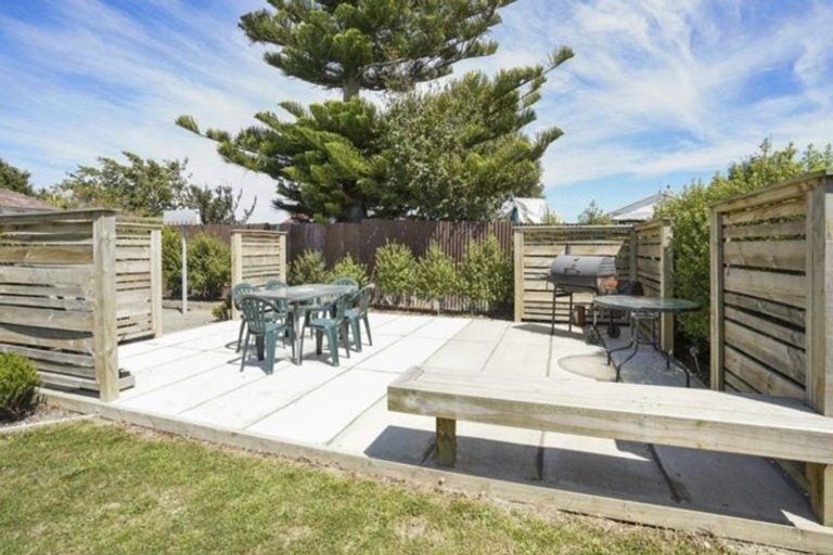 Photo of property in 6 Tararua Terrace, Cloverlea, Palmerston North, 4412