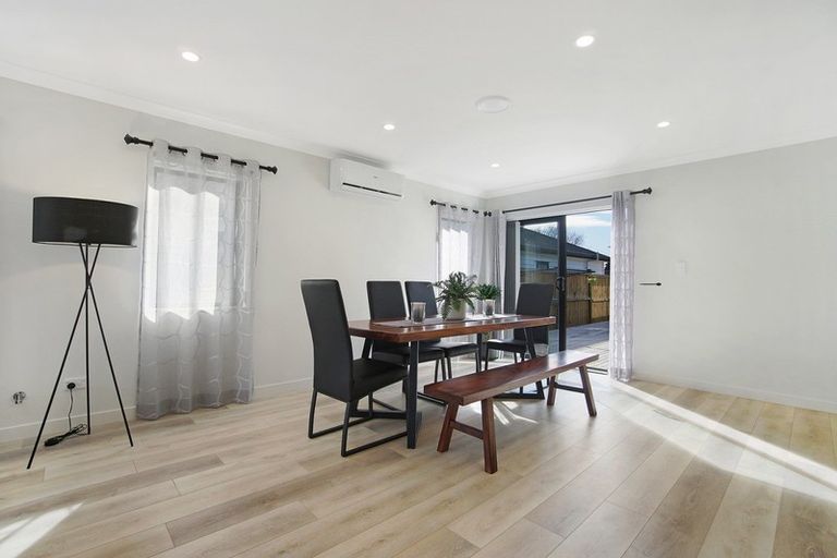 Photo of property in 3 Toropapa Close, Takanini, 2110