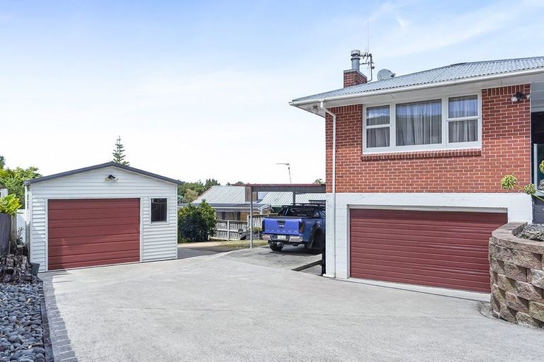 Photo of property in 107 Tuhikaramea Road, Dinsdale, Hamilton, 3204