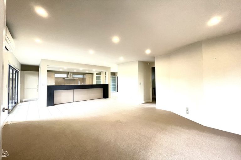 Photo of property in 10 Rangi Avenue, Schnapper Rock, Auckland, 0632