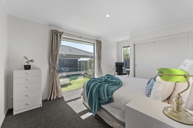 Photo of property in 16 Magnetic Place, Cromwell, 9310