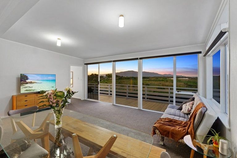 Photo of property in 11 Makora Road, Otaihanga, Paraparaumu, 5036