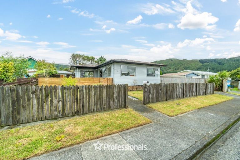 Photo of property in 4 Bexley Grove, Wainuiomata, Lower Hutt, 5014