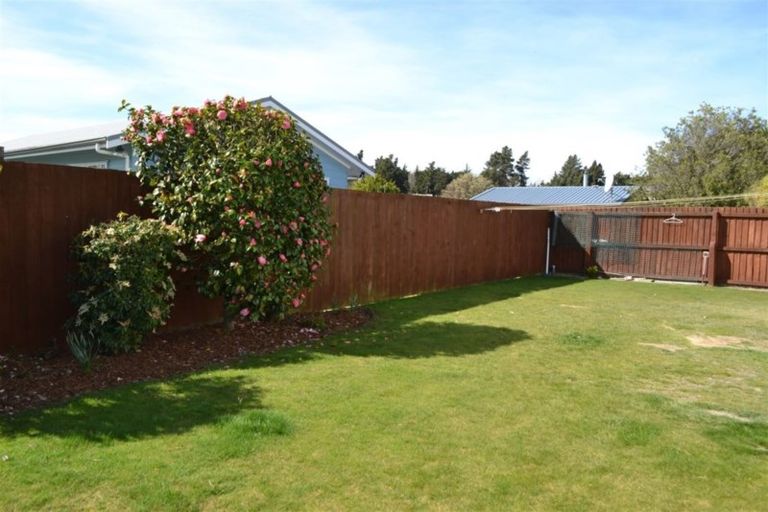 Photo of property in 33a Broadway Avenue, Waikuku Beach, 7473