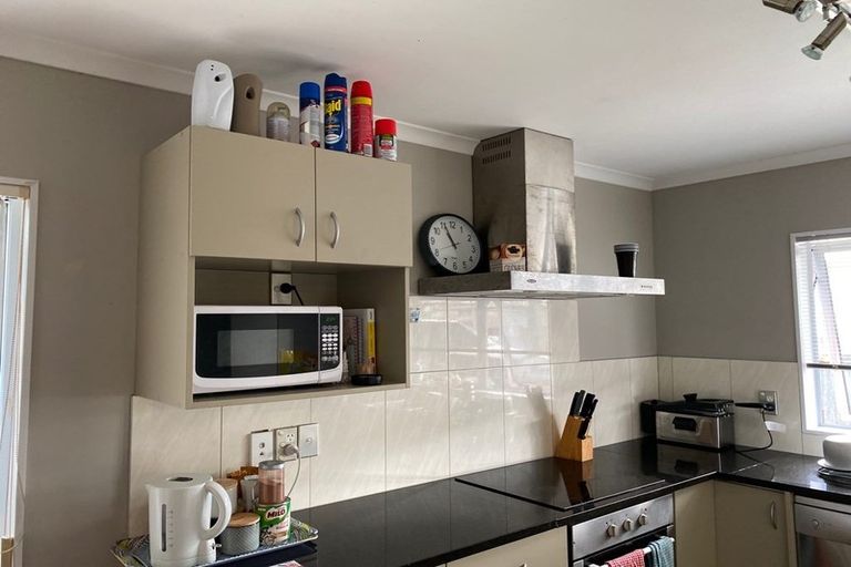 Photo of property in 2/27 Rice Crescent, Papakura, 2110