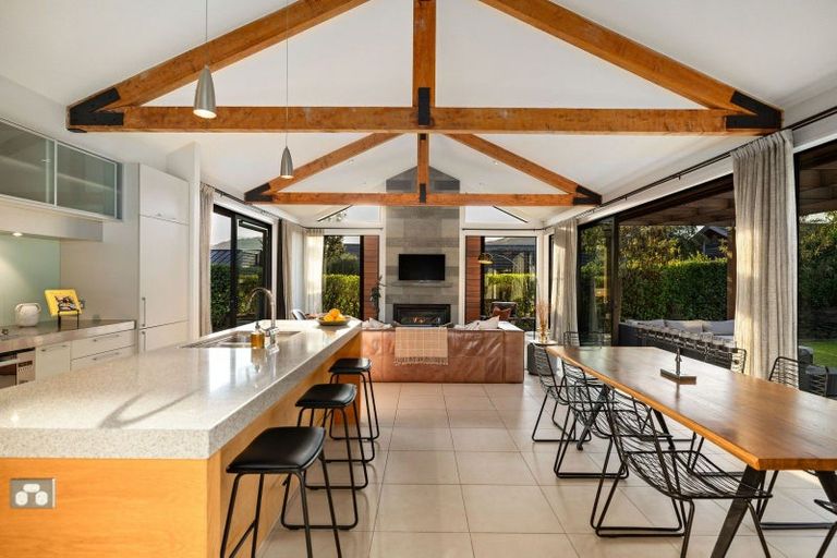 Photo of property in 2 Buckler Court, Jacks Point, Queenstown, 9371