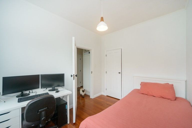 Photo of property in 90 Savage Crescent, West End, Palmerston North, 4412