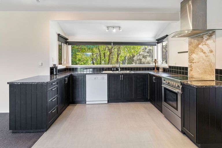 Photo of property in 7 Main Rd St Arnaud, St. Arnaud, Saint Arnaud, 7072