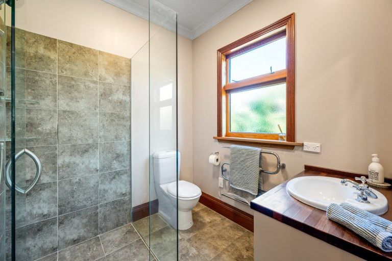 Photo of property in 32 Old Station Avenue, Wanaka, 9305