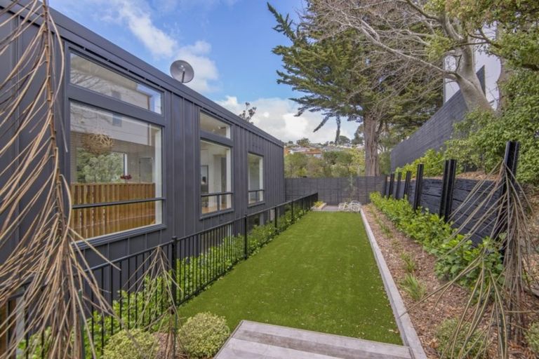 Photo of property in 110 Mount Pleasant Road, Mount Pleasant, Christchurch, 8081