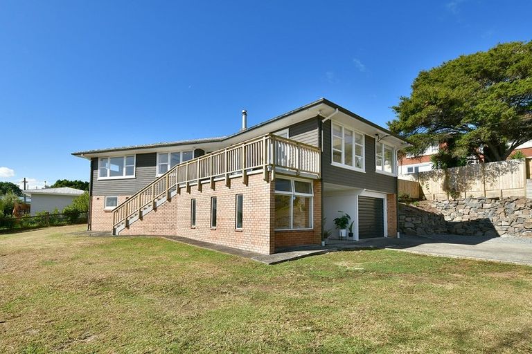 Photo of property in 22 Downer Street, Helensville, 0800