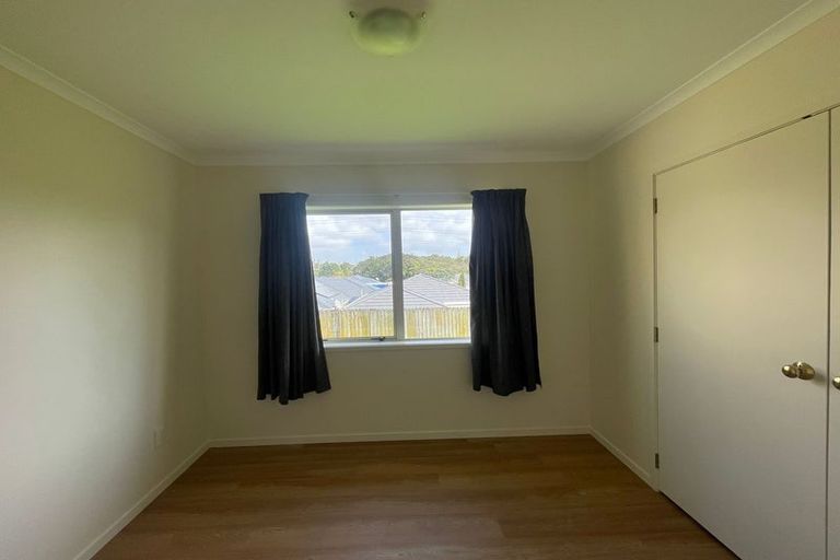 Photo of property in 53 Robin Brooke Drive, Flat Bush, Auckland, 2019