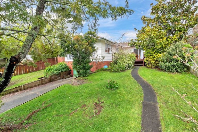 Photo of property in 56 Awaruku Road, Torbay, Auckland, 0630