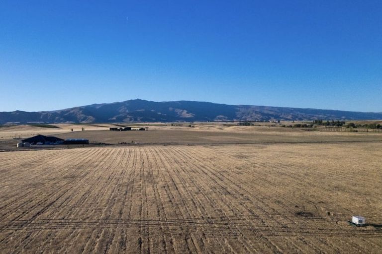 Photo of property in 20 Southern Tor Lane, Springvale, 9393