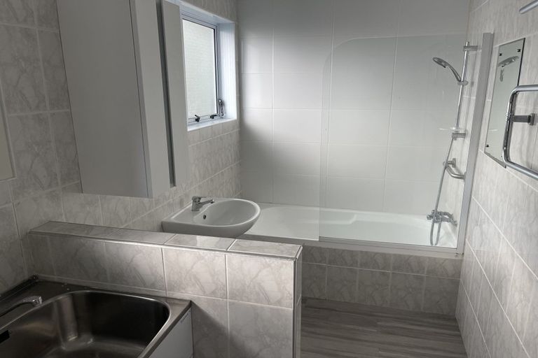 Photo of property in 1/9 Millen Avenue, Pakuranga, Auckland, 2010